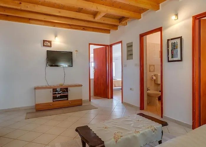 Cunski Guest house 3*